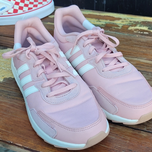 adidas Shoes - Adidas Retrorun Sneakers Pink Spirit Sz 9.5
